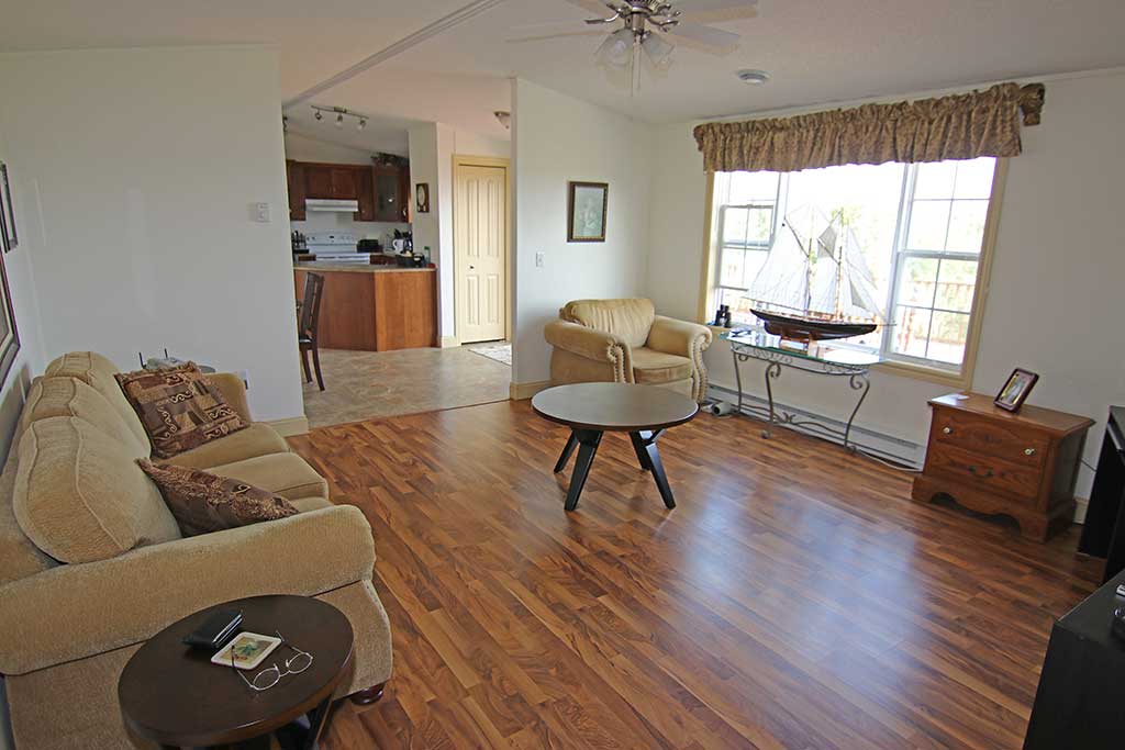 Neuwertiges Wohnhaus über dem Bras d’Or Lake auf Cape Breton Island Nova Scotia Kanada