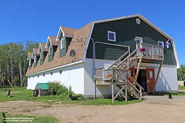 Pferdepension mit Reithalle auf Cape Breton Island, Nova Scotia, Kanada